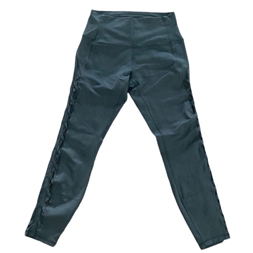 Lululemon Black 7/8 Crop Leggings Size 8